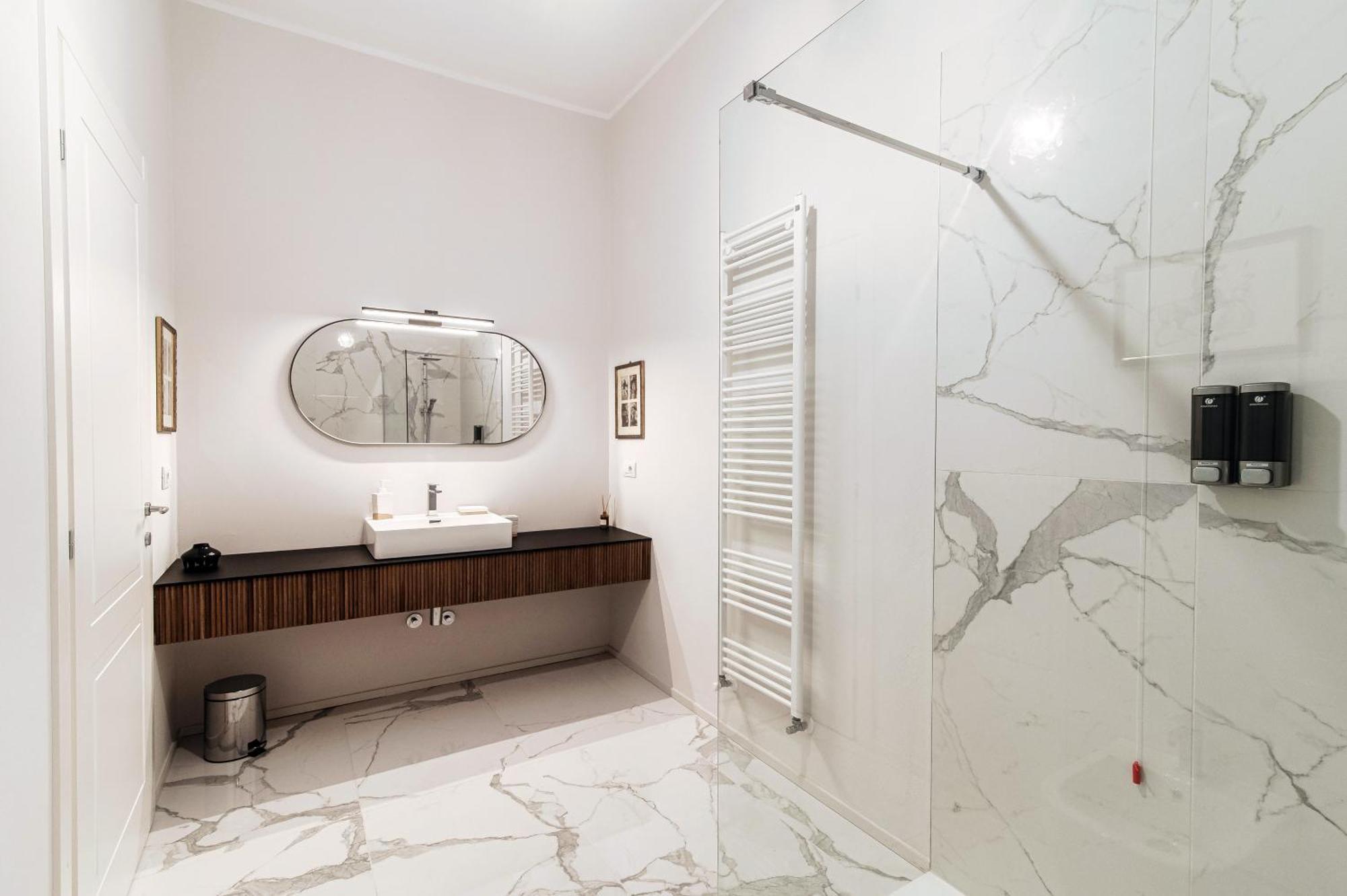 Guesthouse Lake'S Vibes - The House Of Travelers Como Buitenkant foto